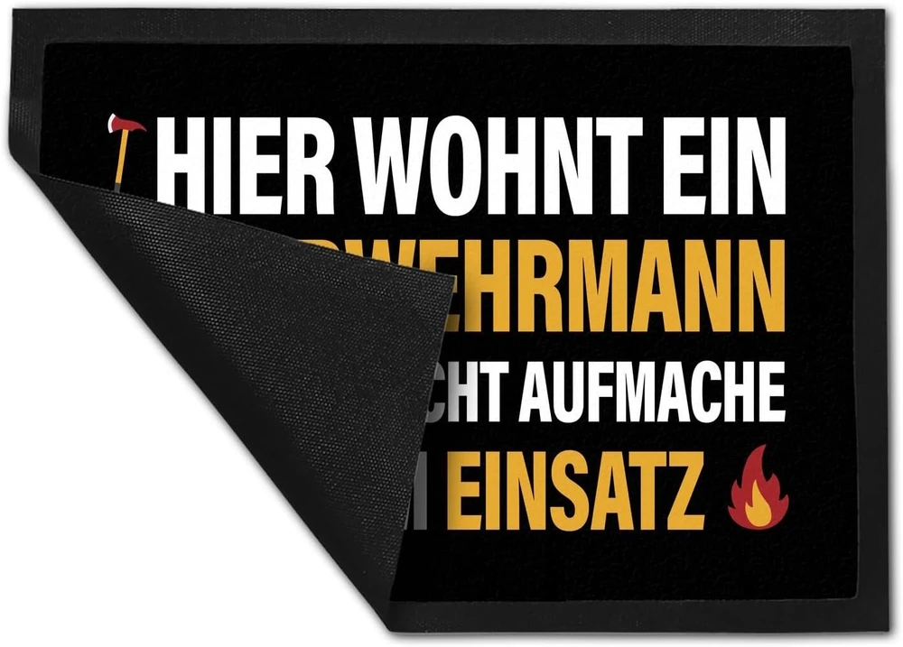 Hier wohnt Ein Feuerwehrmann durų kilimėlis su Trendaffe motyvu