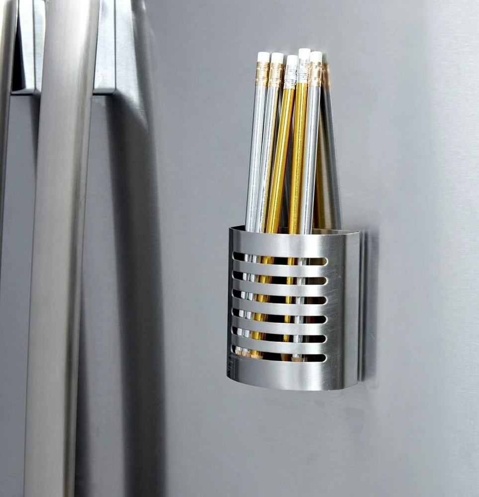 Interdesign Forma pieštukinė, magnetinis rašiklių laikiklis rašikliams, pieštukams ir kitoms kanceliarinėms prekėms, nerūdijantis plienas, šlifuotas, 5.3 x 10.2 x 15.9 cm
