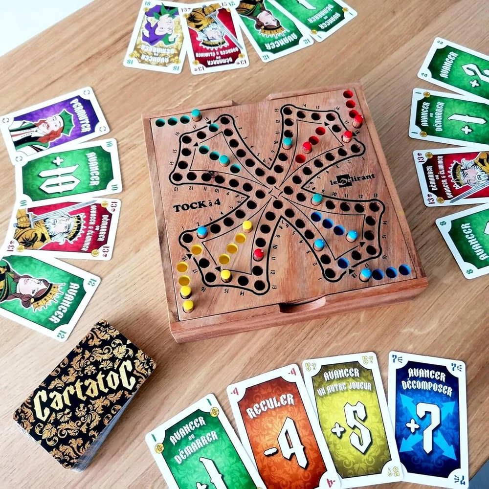 Le Délirant® Toc žaidimo rinkinys spalvotas arba Tock versija 2-4 žaidėjams 19 x 19 cm medinis stalo žaidimas draugiškas aplinkai lengvas saugojimas sandari dėžutė