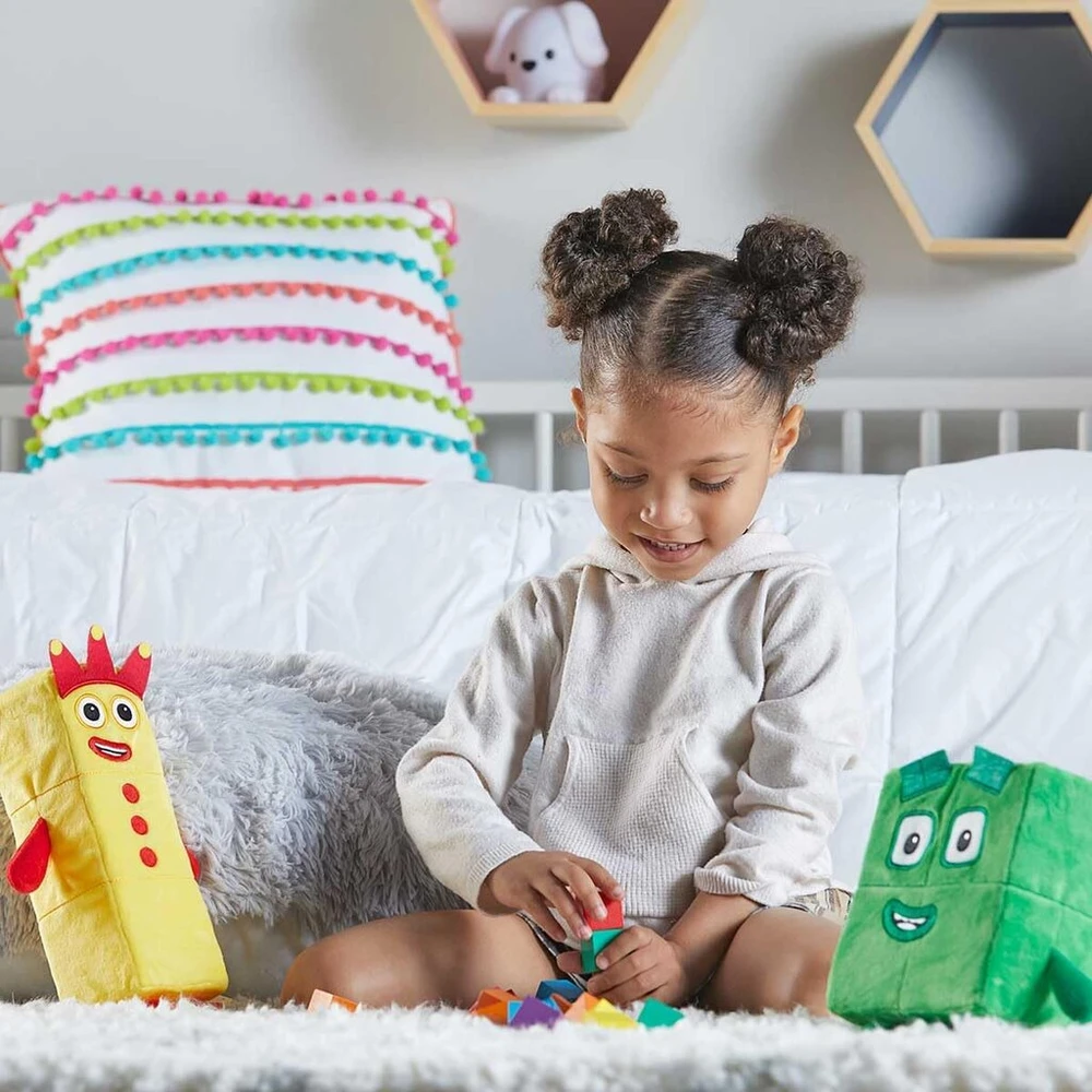 Learning Resources Playful Friends: Numberblocks Three and Four, Numberblocks pliušiniai žaislai Three and Four, Numberblocks pliušiniai žaislai mergaitėms ir berniukams, minkšti žaislai kūdikiams 1-3 metų, nuo 18 mėnesių