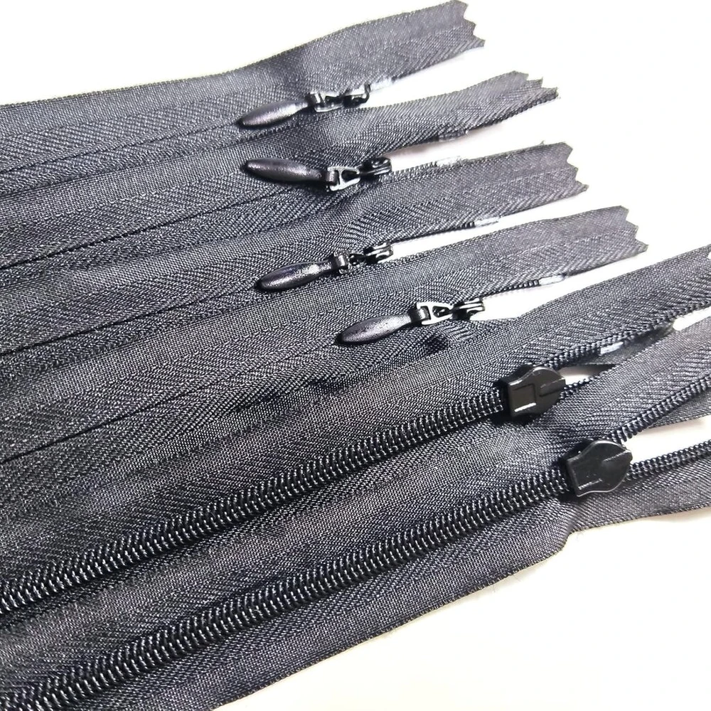 Leekayer 30 x 35,6 cm nematomas nailoninis spiralinis užtrauktukas, drabužių užtrauktukas, „pasidaryk pats“ siuvimo įrankiai amatų specialiesiems (35,5 cm, juodas)