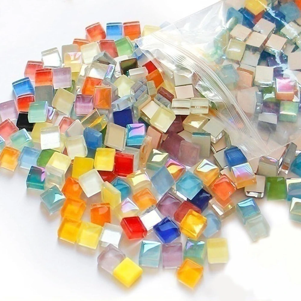 Lxoraziy 1000g spalvingos krištolinės mozaikos plytelės, mažos mini mozaikos plytelės rankdarbiams, 1 x 1 cm, vonios kambariui, virtuvei, namų dekoravimui, "pasidaryk pats" meno projektams (apie 1100 vnt.)