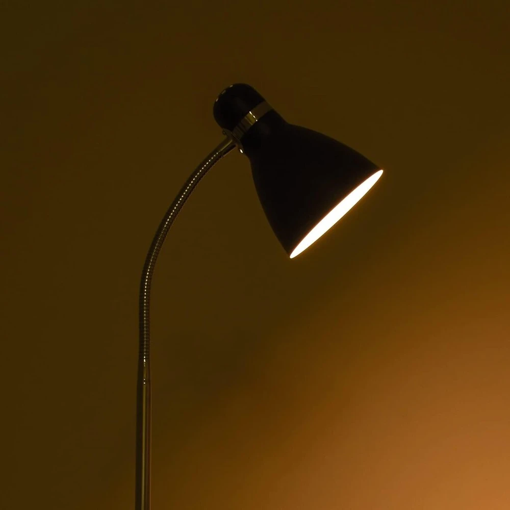 Lova Megara metalinis grindinio šviestuvo pagrindas svetainei, 155 cm aukščio, E-27 lizdas (lemputė neįtraukta), stilingas grindinis šviestuvas jaukiai atmosferai svetainėje arba miegamajame (juodas)