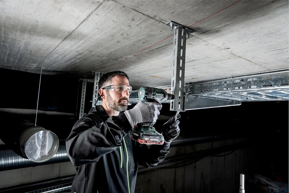 Metabo 602395840 - ssw 18 ltx 300 bl - akumuliatorinis smūginis veržliaraktis su metaloc dėklu