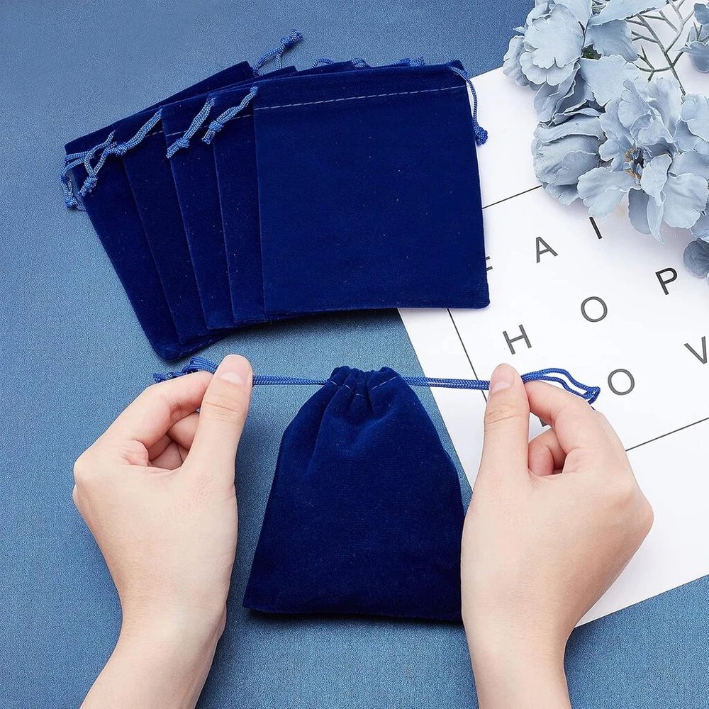 Nbeads 30 vnt. 12 x 10 cm aksominių maišelių rinkinys, tamsiai mėlyni aksominiai maišeliai su raišteliais, stačiakampiai dovanų maišeliai, papuošalų laikymo maišeliai, saldainių maišeliai, papuošalų maišeliai Kalėdoms, vakarėliams, vestuvių dovanoms