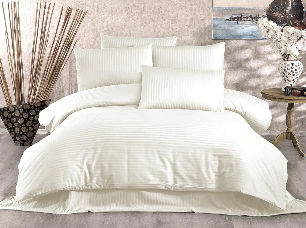 Patalynės komplektas Nuit Des Rêves elegant cream xl antklodės užvalkalų komplektas (1 antklodės užvalkalas 155x200 cm, 1 pagalvės užvalkalas 80x80 cm) | 80% medvilnė, 20% poliesteris, 229 siūlų skaičius | galima skalbti skalbimo mašinoje 30°c temperatūroje, twin