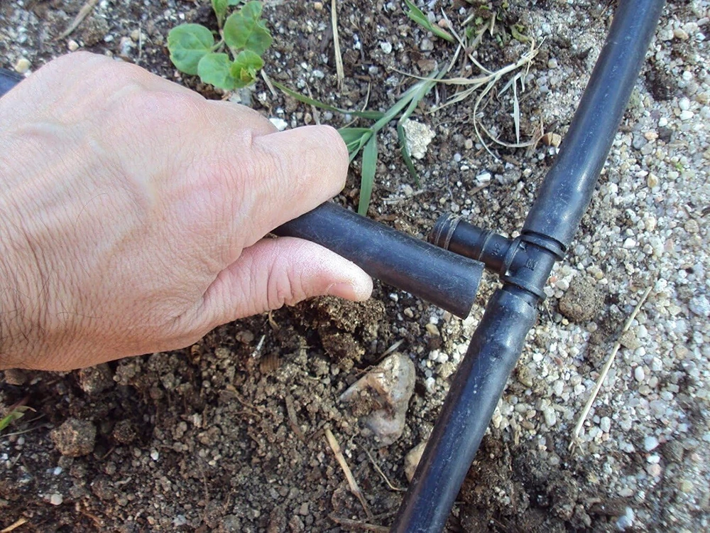 Pe-ld (mažo tankio polietileno) vamzdis, 100 m x 16 mm pn 4 (saulės sistemos, baseino šildymo) montavimo vamzdis, vandens vamzdis, plastikinis drėkinimo vamzdis, juodas