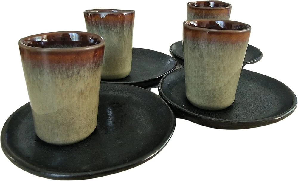 Pintocer espresso kavos puodeliai iš balto akmens masės, be rankenėlės, su rudu padėkliuku (žalias/juodas, 4)
