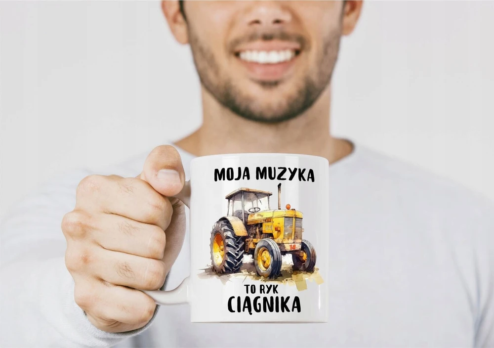 Puodelis ir pagalvė su traktoriaus motyvu "mano muzika – traktoriaus ūžesys"