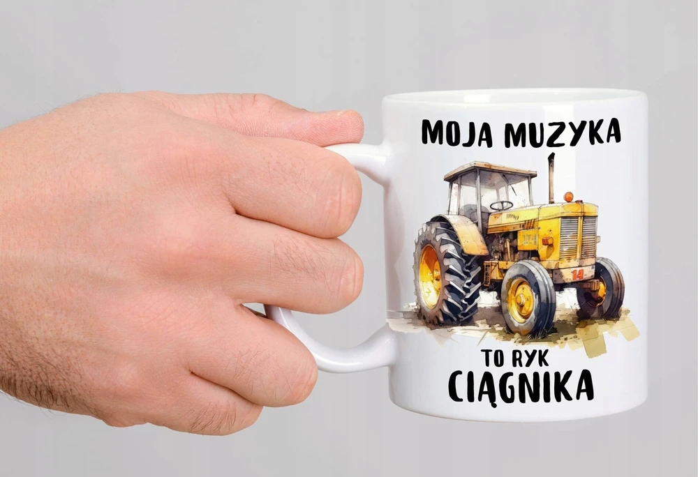 Puodelis ir pagalvė su traktoriaus motyvu "mano muzika – traktoriaus ūžesys"