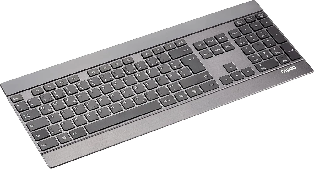 Rapoo E9270p belaidė klaviatūra itin plona 4 mm klaviatūros konstrukcija pagaminta iš nerūdijančio plieno ir aliuminio 9 mėnesių baterijos veikimo trukmė vokiškas išdėstymas Qwertz Pc ir Mac – juoda