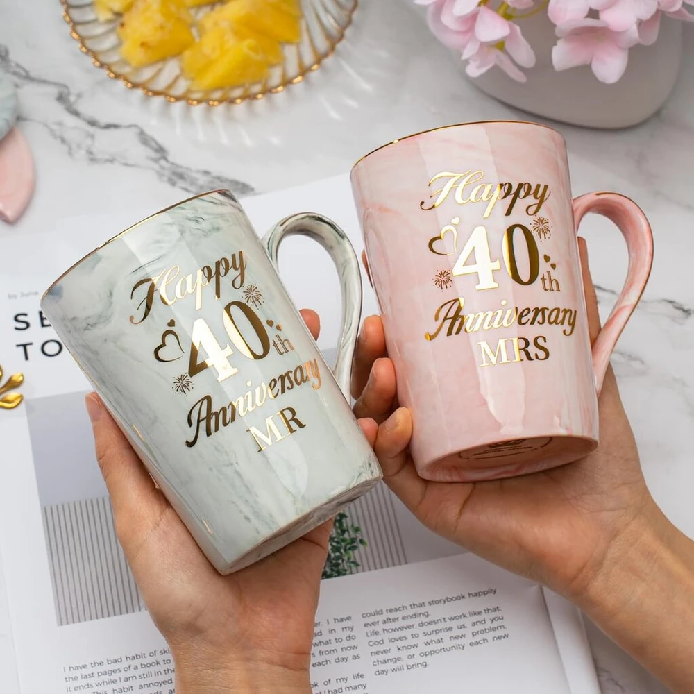 Rubinhochzeit dovanos 40-osioms vestuvių metinėms 2 vnt. Mr Mrs keramikinių marmurinių puodelių rinkinys 414 ml, 40-ųjų vestuvių metinių dovanos tėvams, Rubinhochzeit dovanų poros kavos puodeliai moterims vyrams keraminiai puodeliai