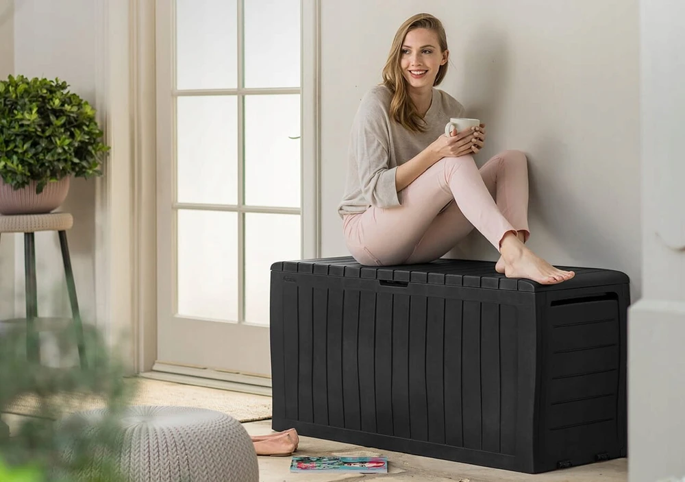 Lauko baldų komplektas Sodo dėžė balkonui terasai su ratukais sėdynei daiktų laikymui 270l graphite Keter