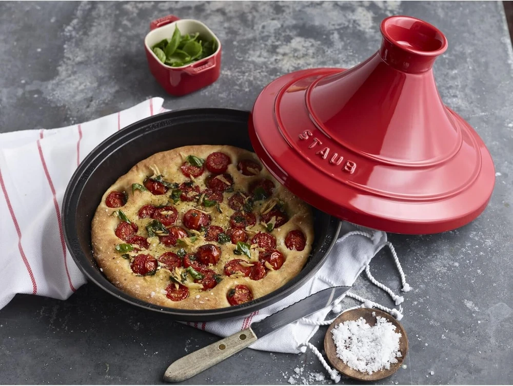 Staub – 327 – Tajine ketaus puodas vyšninės spalvos