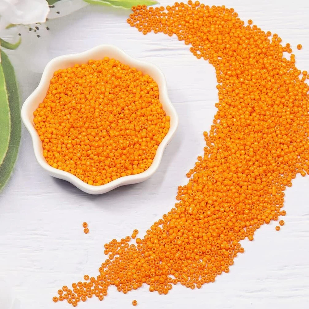 Tibaoffy Stiklo karoliukai 12/0, 2 mm, oranžiniai karoliukai papuošalų gamybai (iš viso apie 100 g, apie 11000 vnt.)