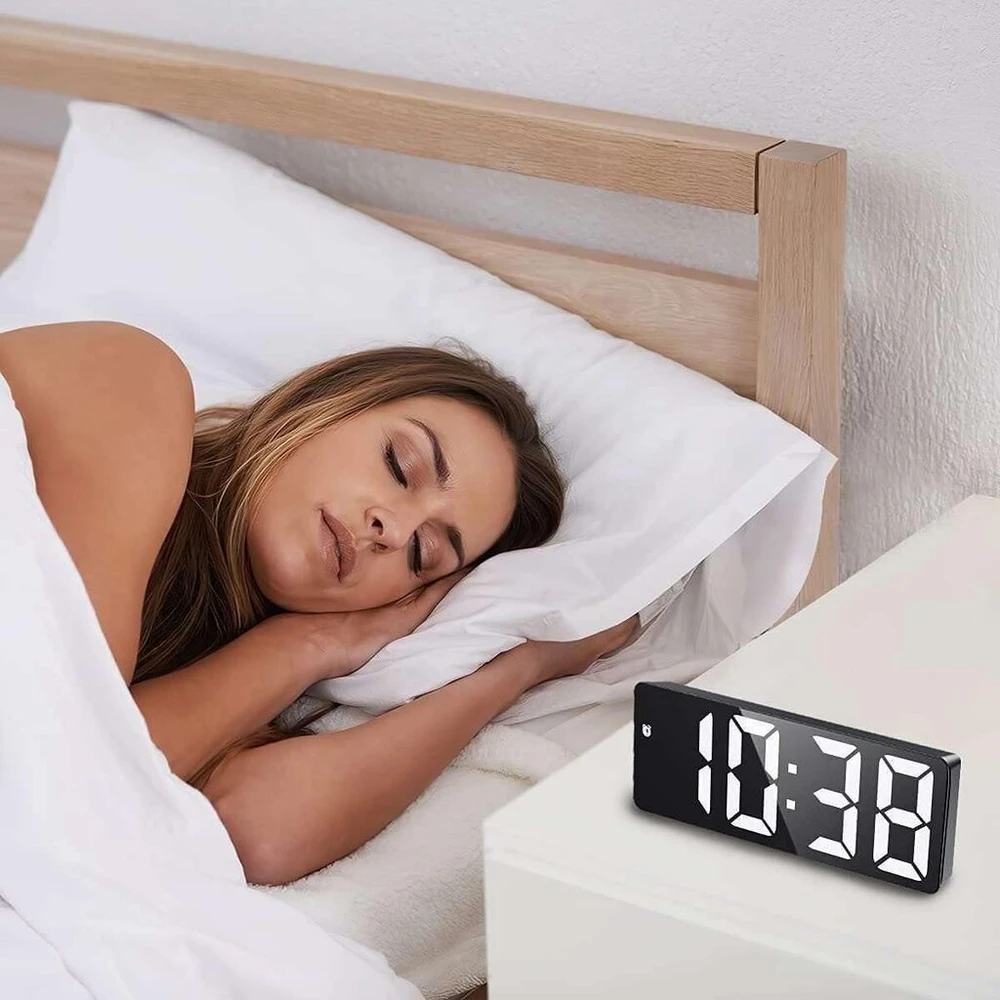 Tsv žadintuvas-laikrodis su veidrodiniu led ekranu, temperatūra, snaudimo funkcija, reguliuojamu ryškumu, data, kalendoriumi, usb jungtimi ir naktine lempute