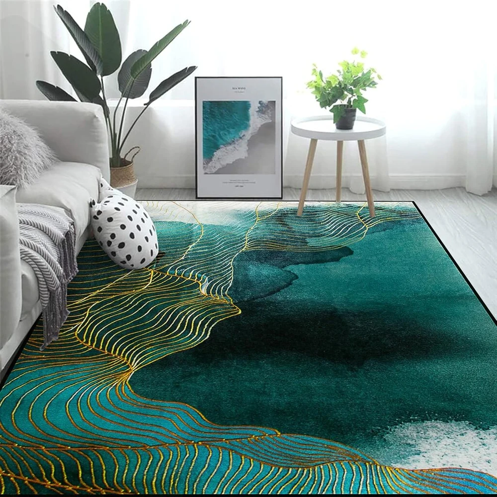 Wahikaski kilimas svetainei, 140 x 200 cm, žalias abstraktus dizainas, auksinės linijos, minkštas trumpas plaukelis, neslystantis, plaunamas, skirtas prieškambariui, valgomajam, virtuvei ir vaikų kambariui