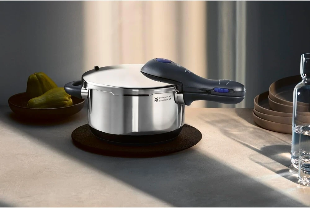 Wmf perfect plus vieno puodo greitpuodis indukcinei viryklei 4.5 l, greitpuodis su apsauga nuo liepsnos, didelis gaminimo signalas, 2 gaminimo lygiai, nuimama dangčio rankena, vienos rankos gaminimo žingsnio valdiklis