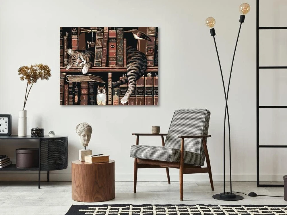 Zuty 2410201 paveikslas pagal skaičius „katė bibliotekoje“ 40 x 50 cm su rėmu (jau įtemptas)