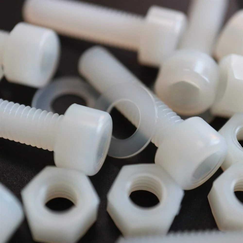 50 vnt. Nailoninių Varžtų M3 x 20mm su Veržlėmis ir Poveržlėmis