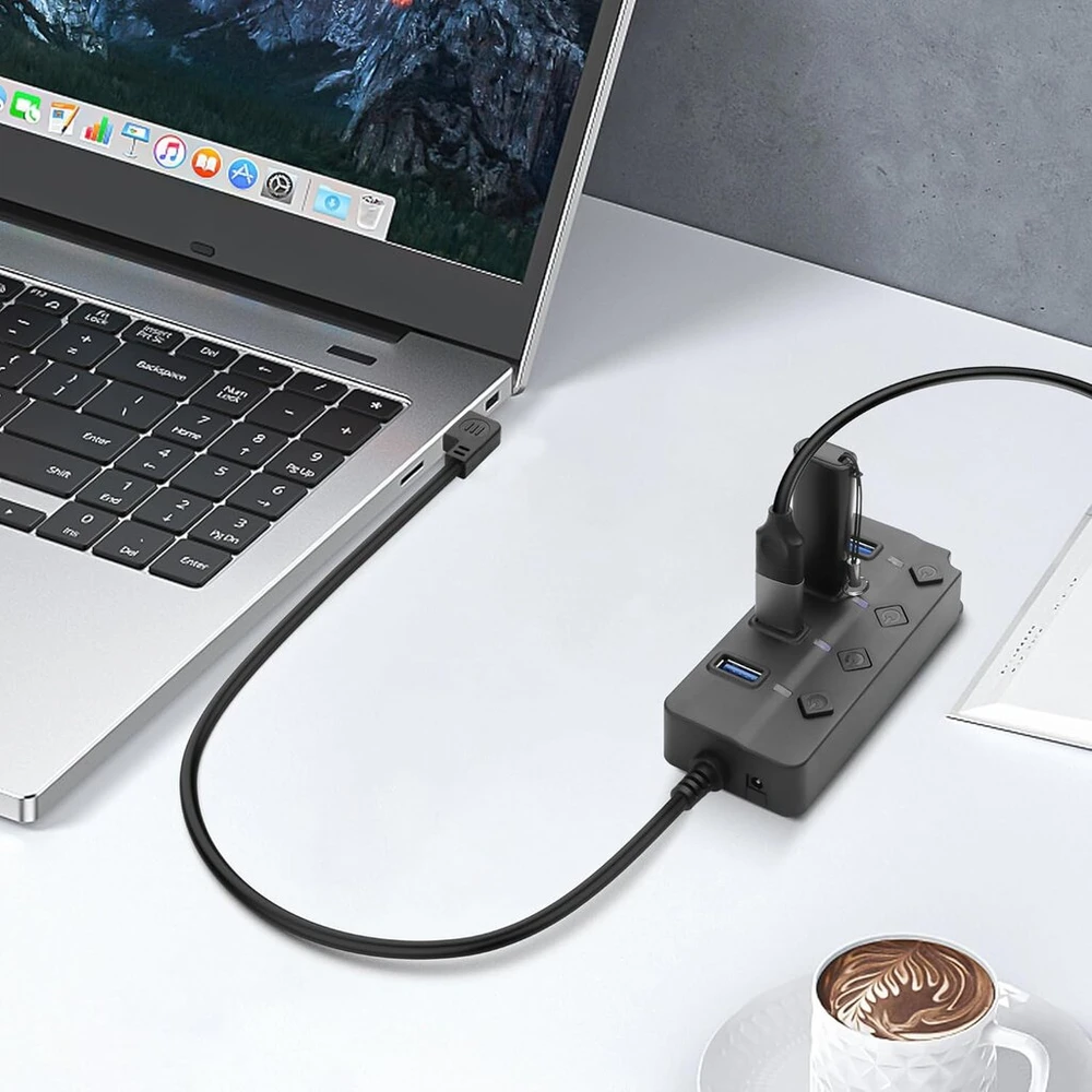 90 laipsnių usb šakotuvas Yacsejao usb 2.0 duomenų šakotuvas su individualiu led įjungimo/išjungimo mygtuku, dc 5.5 x 2.1 maitinimo prievadas nešiojamam kompiuteriui, pc kompiuteriui (4 prievadai, 0.3 m)
