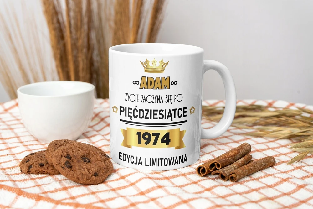 Ambition Dovana 50-mečiui: Puodelis ir pagalvė su vardu