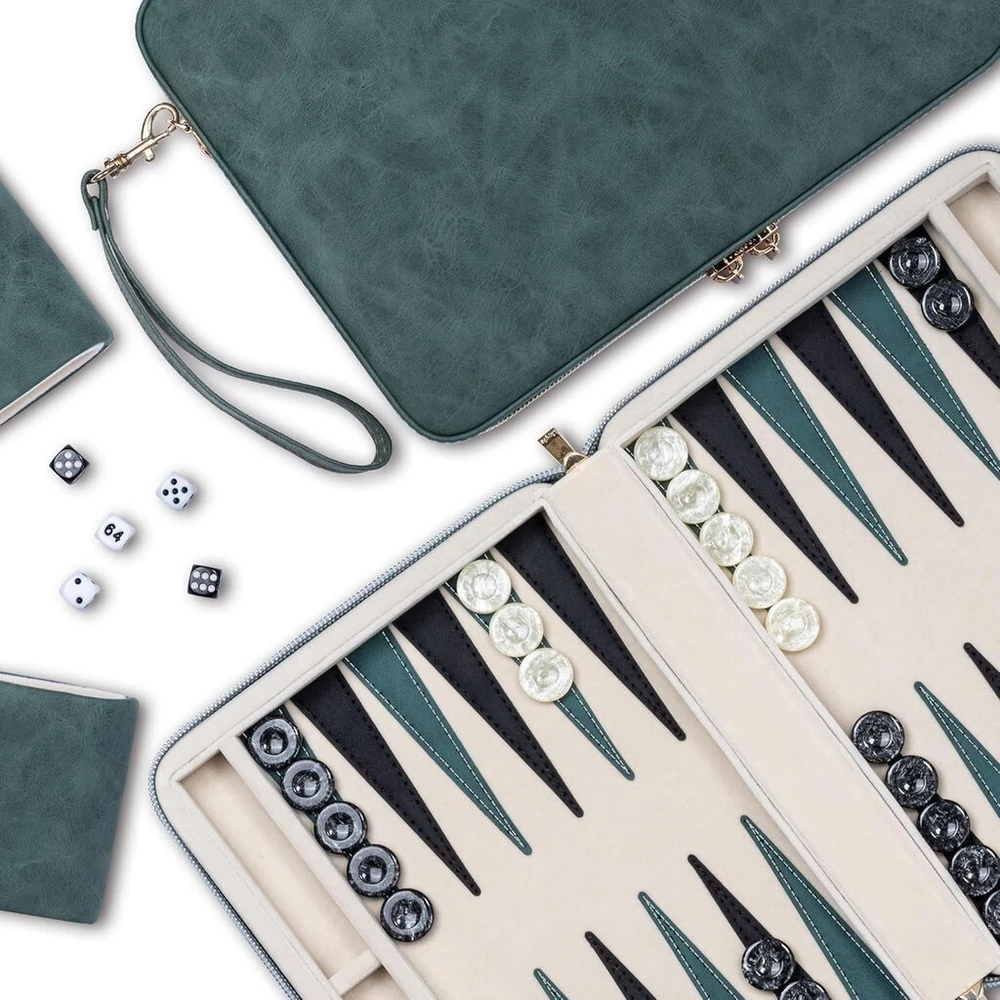 Backgammon rinkiniai suaugusiems, klasikinis stalo žaidimas su sulankstomu odiniu backgammon dėklu, nešiojamas kelioninis backgammon rinkinys, įskaitant 30 dirbtinių raginių šaškių (žalias)