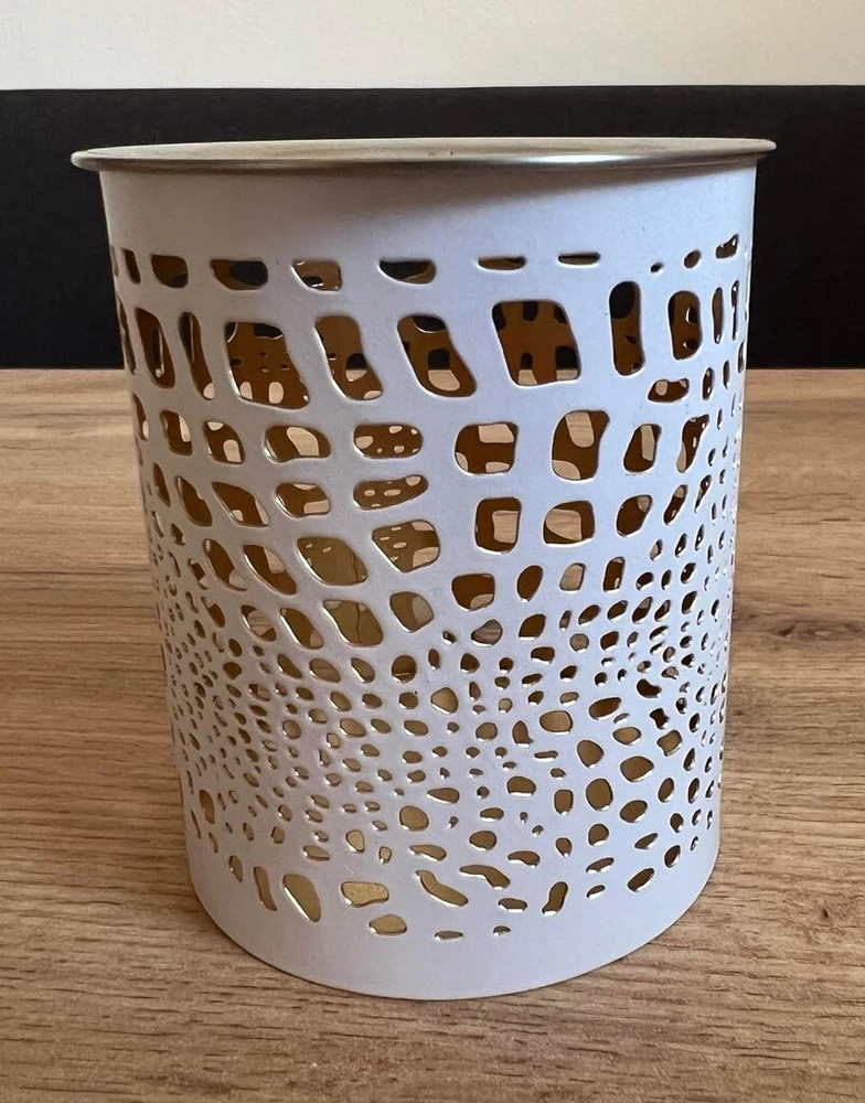 Bitto varpelio formos žibintas ir smilkalų degiklis metalinis baltas/auksinis, aukštis: 10 cm, skersmuo 8 cm, su nerūdijančio plieno sieteliu, kurio skersmuo 9 cm