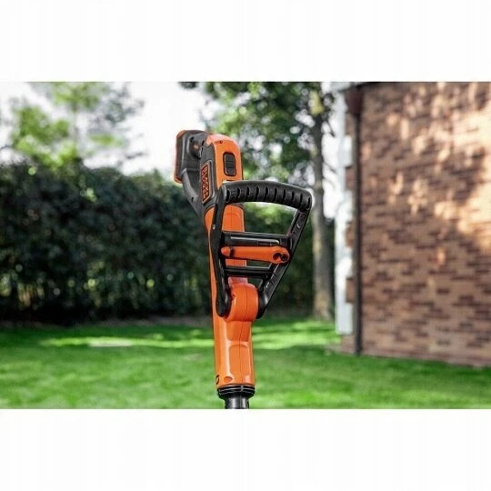 Black & Decker Juodas+decker vejapjovė-trimeris 18v Bcstr918d1 25cm 1x2,0ah + įkroviklis