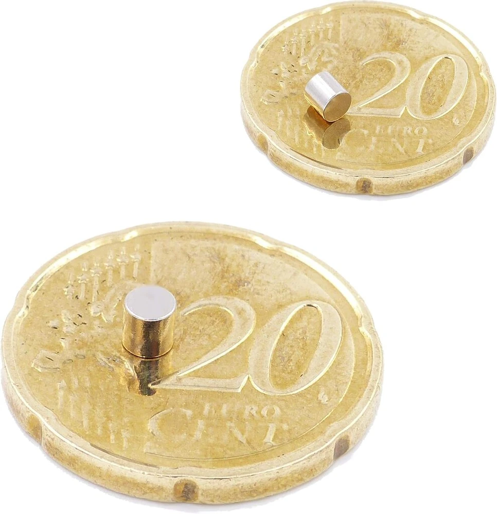 Brudazon 100 mini diskiniai magnetai 3 x 3 mm N52 stipriausio lygio neodimio magnetai itin stiprūs magnetai modelių gamybai, nuotraukoms, lentoms, skelbimų lentoms, šaldytuvams, rankdarbiams, itin stiprus magnetinis diskas