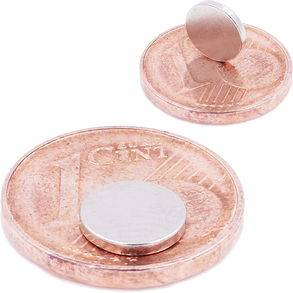 Brudazon 25 mini diskiniai magnetai 7 x 1 mm N52 stipriausio lygio neodimio magnetai itin stiprūs magnetai modelių gamybai, nuotraukoms, lentoms, skelbimų lentoms, šaldytuvams, rankdarbiams, ypač stiprūs diskiniai magnetai