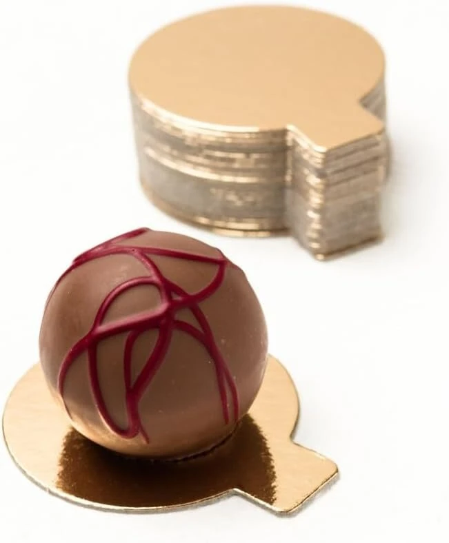 Demmler mini tortinės lėkštės, 250 vnt., skersmuo 7 cm su atvartu, spalva: auksinė, torto padėklas, tortų padėklai pagaminti iš kartono, elegantiškas desertų pagrindas tortams ir pyragams, pagaminta Vokietijoje