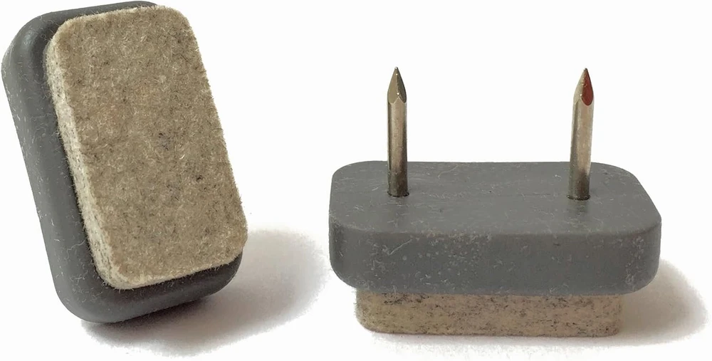 Design61 8 vnt. veltinio slystuvų, parketo slystuvų, kėdžių kojų slystuvų, grindų apsauga, grindų slystuvų, baldų slystuvai su dviem vinimis ir veltiniu, 30 x 18 mm