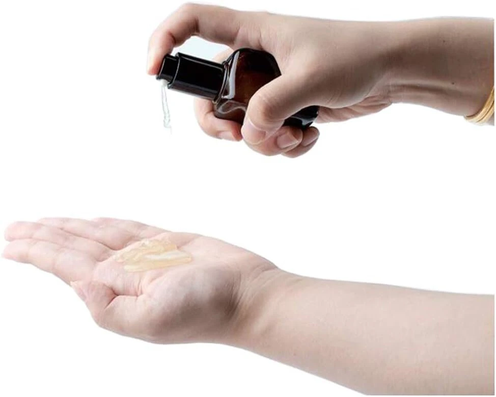 Gintaro spalvos kvadratiniai stikliniai buteliukai losjonams, tuščia kelioninė kosmetika, makiažo kremo losjono indelis su juoda pompos galvute (30 ml), gintaro spalvos