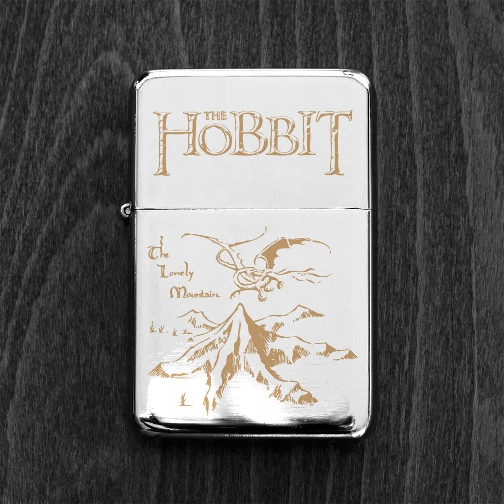 Hobitas - benzininis žiebtuvėlis