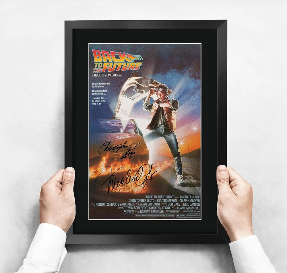 Plakatas Hwc Trading Atgal į ateitį A3 įrėmintas pasirašytas spausdintas autografų paveikslėlio nuotraukų ekranas dovana christopher lloyd michael j fox filmų gerbėjams