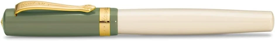 Kaweco Student 60's Swing Fountain Pen I aukščiausios kokybės plunksnakotis rašalo kasetėms su aukštos kokybės plieniniu plunksneliu žalios ir kreminės spalvos I nostalgiškas prabangus plunksnakotis 16 cm I plunksnelės plotis: M (vidutinis)