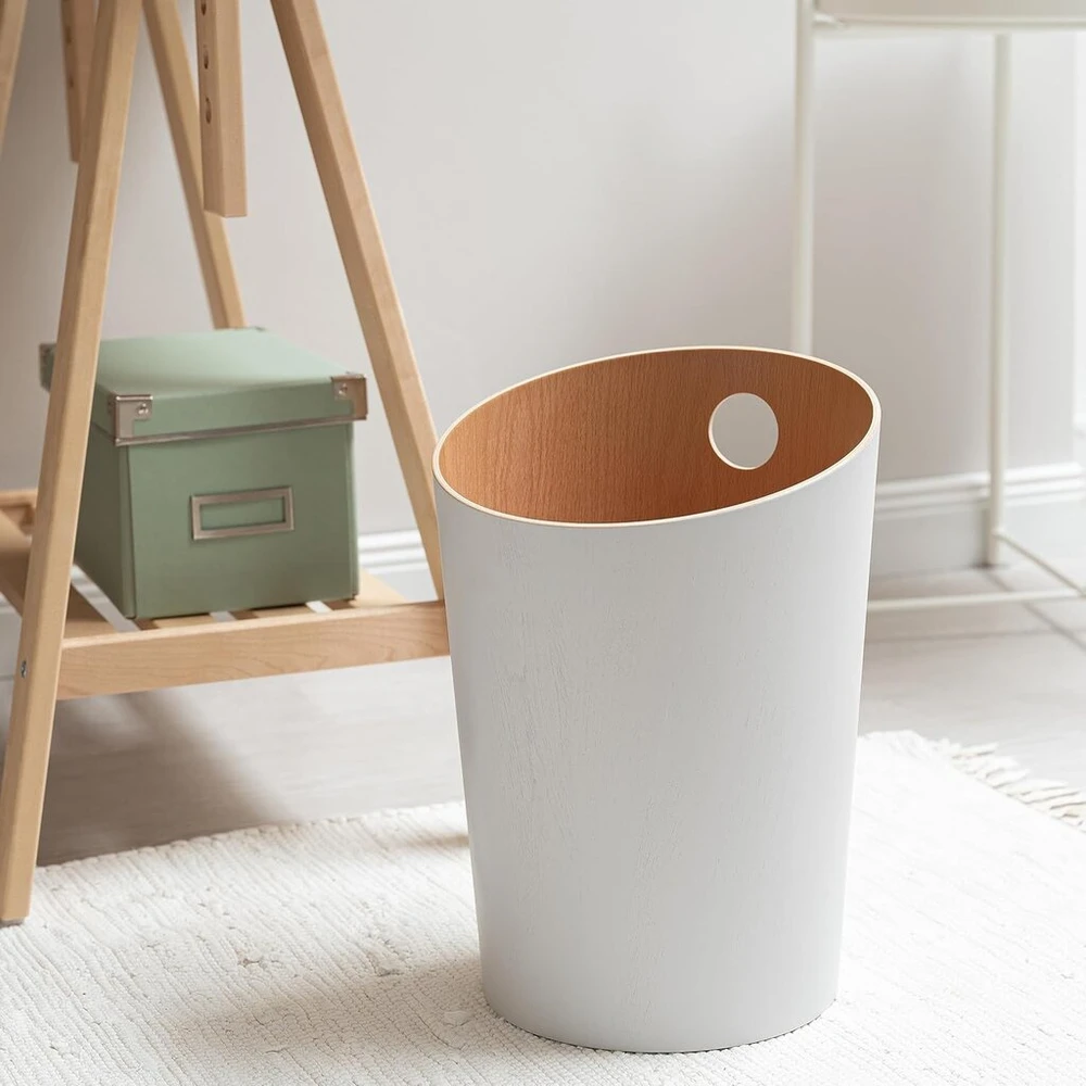 Kazai.® Bennet Design šiukšliadėžė | unikalus dizainas biurui, miegamajam, vaikų kambariui ir kt. | šiukšliadėžė pagaminta iš tikro medžio lukšto | balta