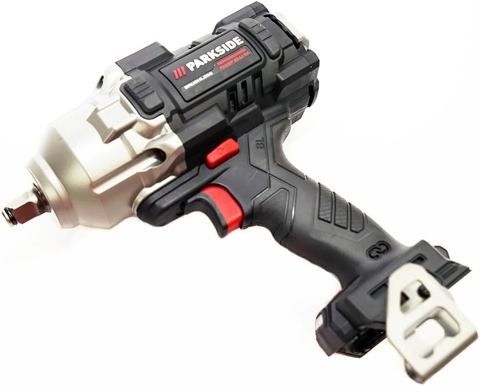 Komplektas – 1 x Parkside Performance® 20 V akumuliatorinis smūginis veržliaraktis 1/2 colio Passp 20 smūginis veržliaraktis + 1 x raktų pakabukas (be akumuliatoriaus)