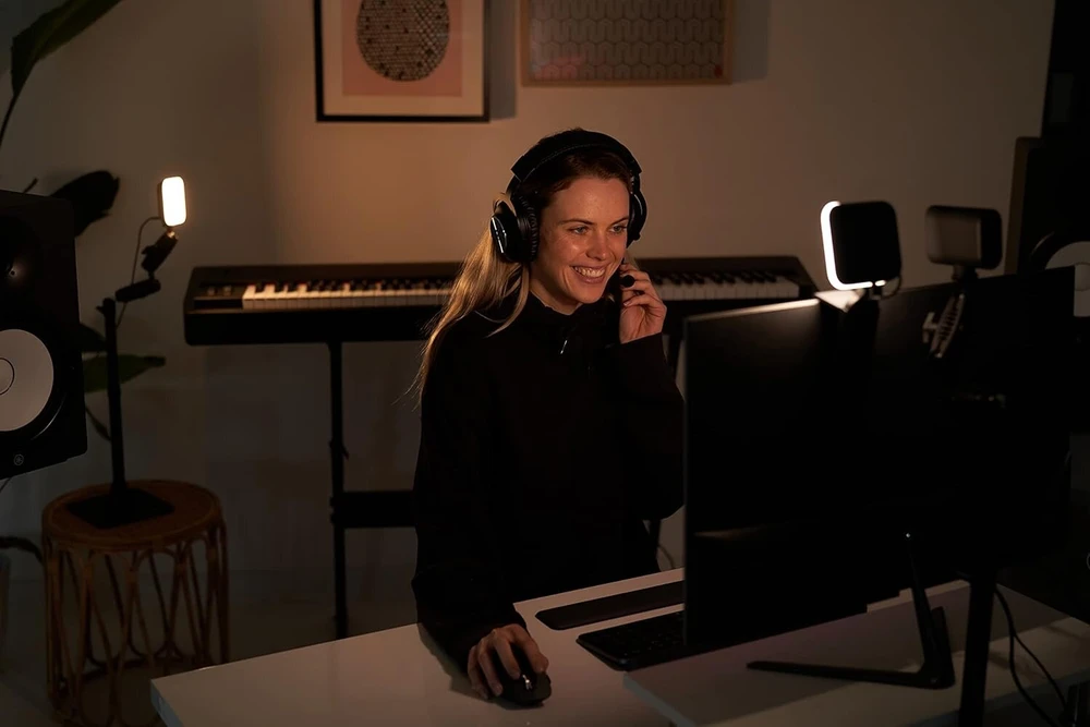 Logitech Litra Glow + Streamcam Streamer rinkinys – puikus sprendimas greitai sukurti puikius vaizdus kamera – balta