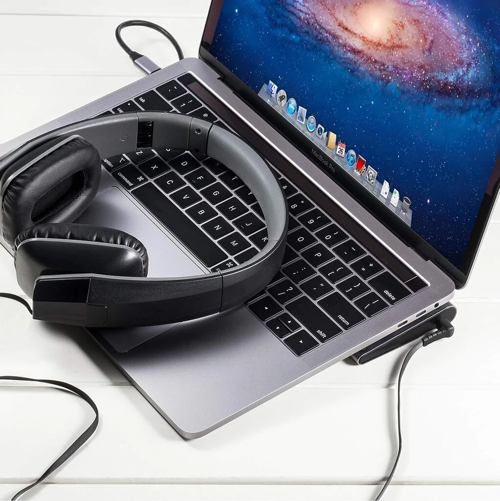 Maclean Mctv-850 11-in-1 Usb C 3.1 doko stotelės adapteris su Hdmi / 3x Usb 3.0 / Usb-c maitinimo šaltiniu / Pd (power Delivery) / Vga 1900 x 1200 @ 60hz / Rj-45 / 3.5 mm audio prievadu / Sd/tf kortelių skaitytuvu