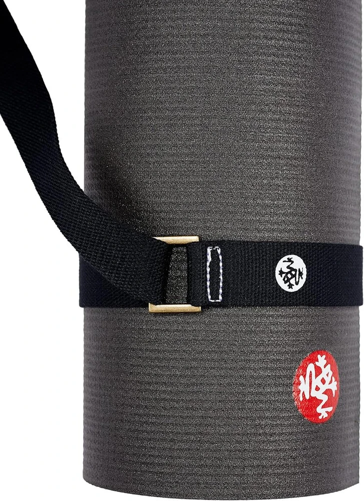Manduka Journey On Commuter jogos kilimėlio nešimo krepšys su reguliuojamu medvilniniu dirželiu, jogos, pilateso ir fitneso aksesuaras, gravity sinch užsegimas - tinka visiems jogos kilimėliams