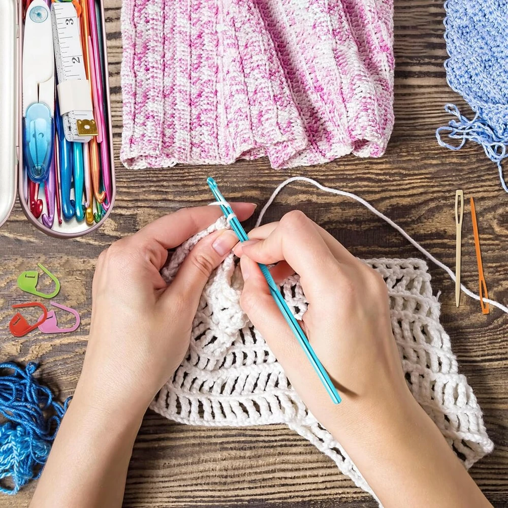 Newellsail nėrimo vąšelių rinkinys 13 dydžių 2–9 mm spalvingi aliumininiai nėrimo vąšeliai su nėrimo priedais ir geležine dėžute pradedantiesiems, 30 dalių