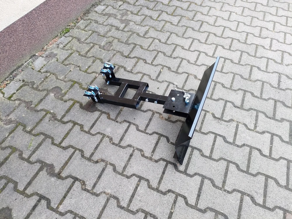 Plūgas vejapjovei ir kultivatoriui