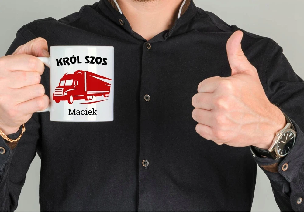 Puodelis ir pagalvė su sunkvežimiu "kelių Karalius" ir vardu