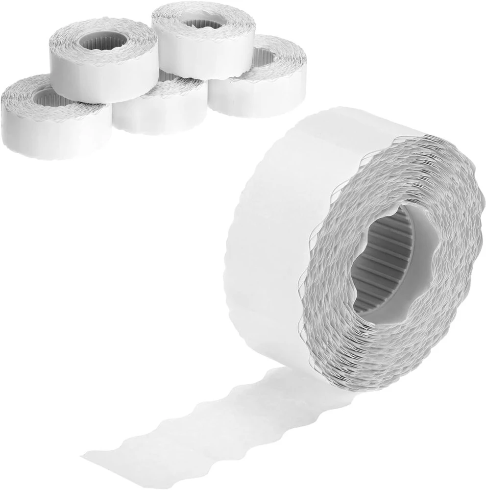 Qwork® 9 000 lipnios etiketės 26 x 12 mm baltos spalvos kainų etikečių pistoletui – stačiakampės su banguotu kraštu