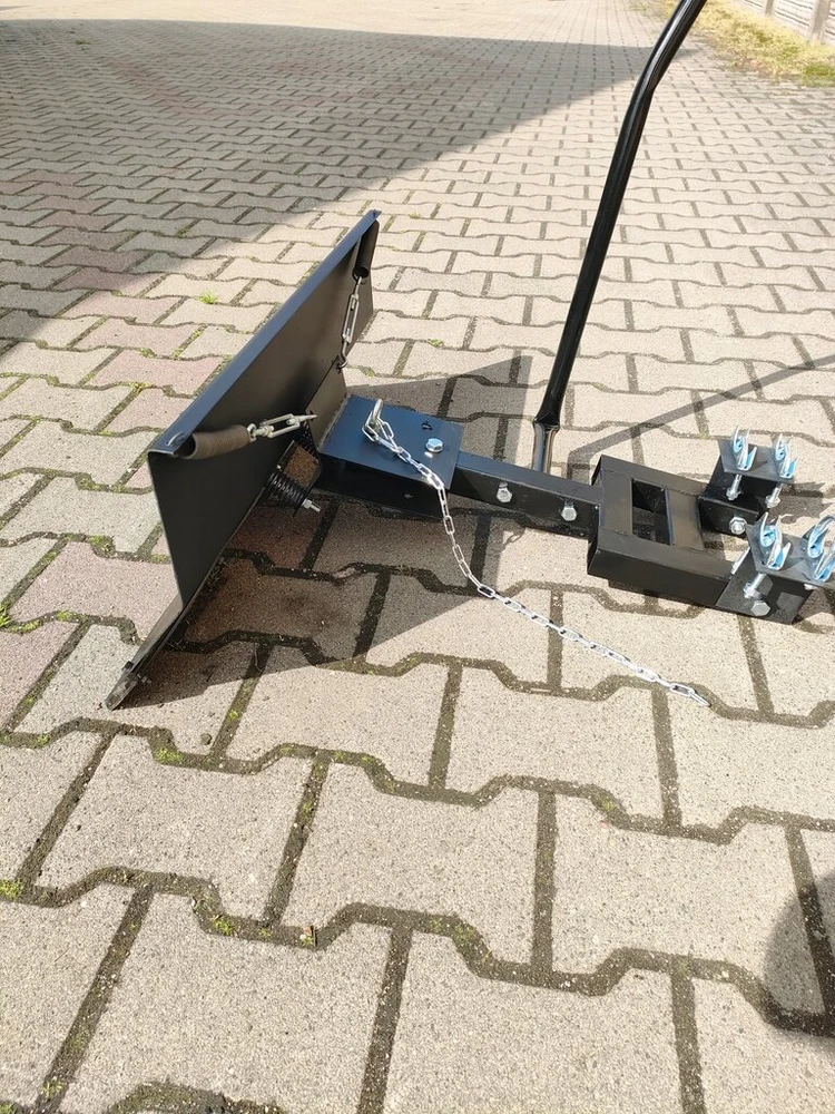 Sniego valytuvas traktoriukas