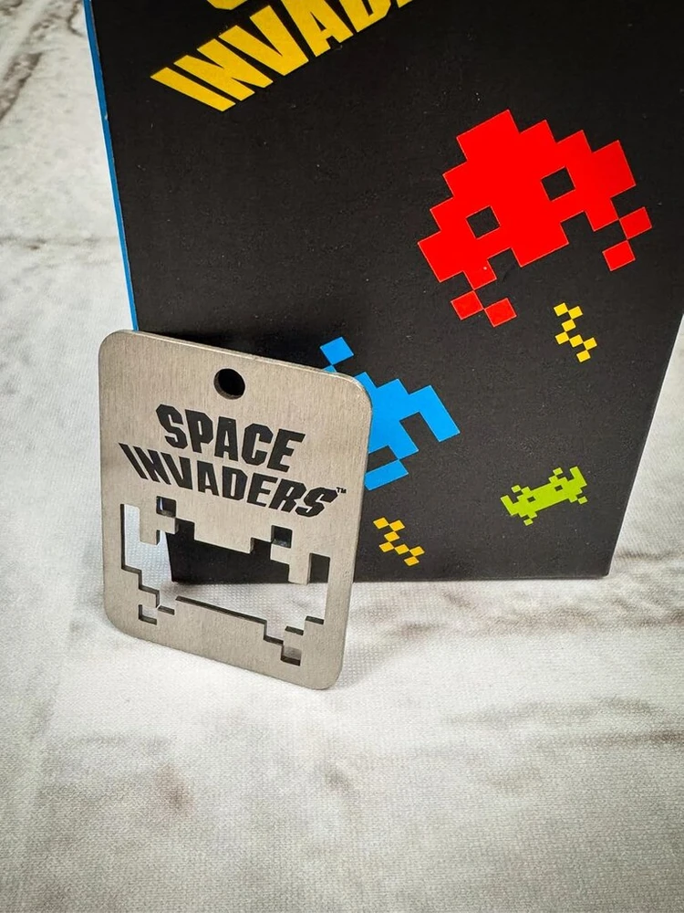 Space Invaders butelių atidarytuvas retro gerbėjams – aukštos kokybės nerūdijantis plienas – retro dekoracija 80-ųjų aksesuarų gerbėjams – idealiai tinka nostalgams