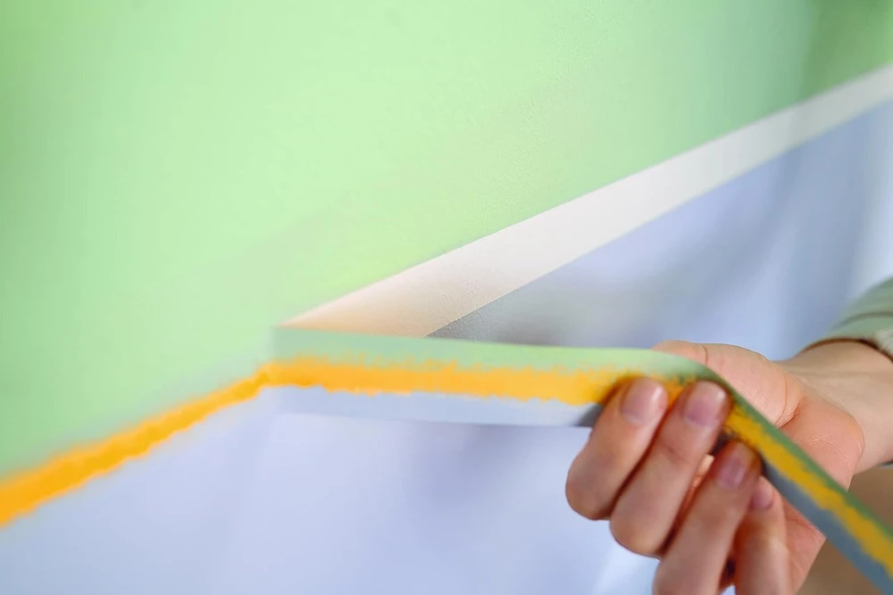 Tesa 4342 - maskavimo juosta tiksliam ir nepriekaištingam dengimui ir dažymui - lengvai nuimama ir užklijuojama - tinkama namų ir profesionaliems projektams - (25 mm x 50 m)