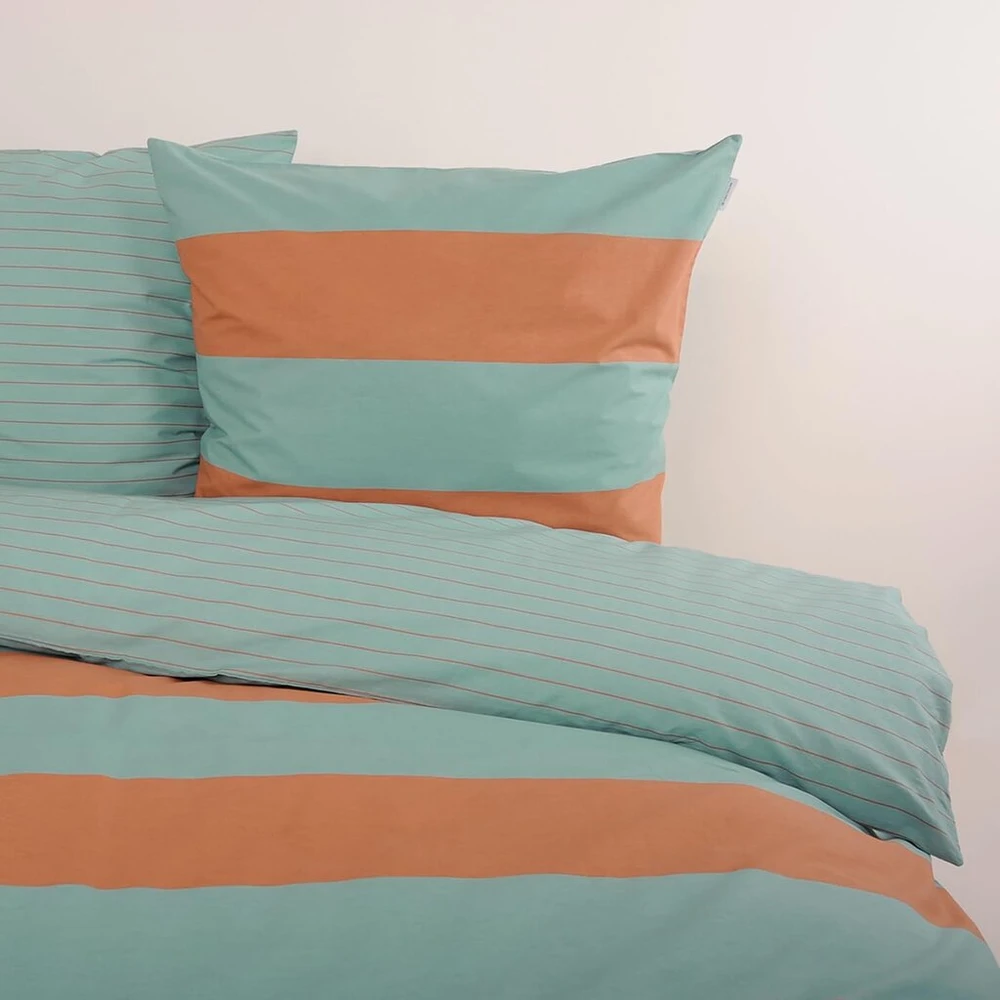 Tom Tailor Renforcé patalynės komplektas, 80 x 80 cm + 135 x 200 cm, 100% medvilnė/renforcé, su reversiniu motyvu ir spalvotu firminiu užtrauktuku, ryškūs dryžiai oranžinė, turkio spalvos (šilta koralų ir gaivi šalavijų)